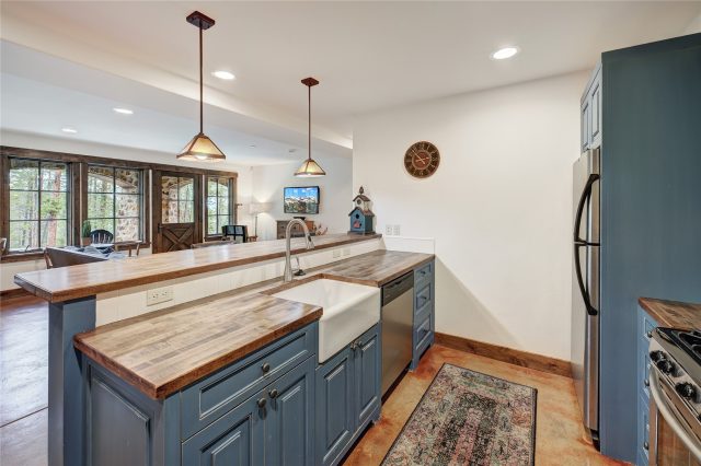 456 Peerless Drive photo 45