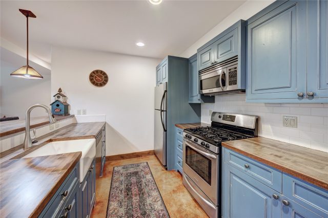 456 Peerless Drive photo 46
