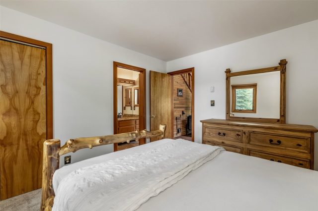 132 Burgundy Circle photo 14