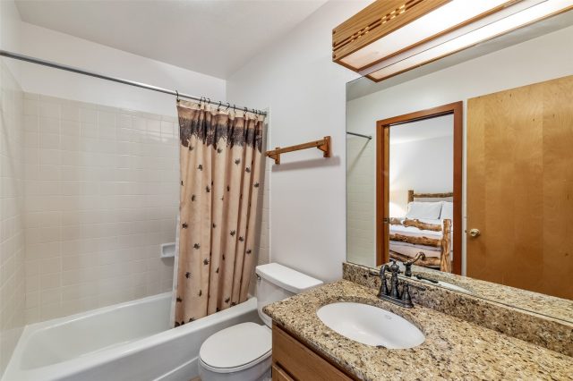 132 Burgundy Circle photo 15