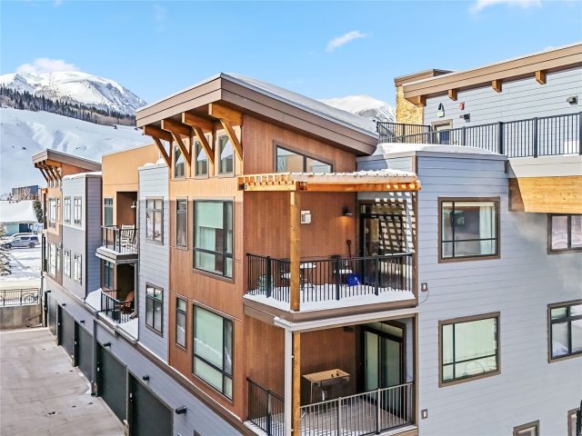 Condo in 4th Street Crossing, Silverthorne, CO — photo 1 (MLS S1061645)