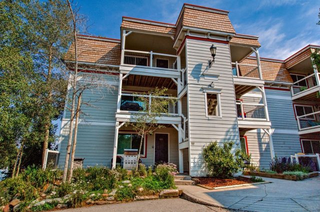 Condo in Tannhauser Condo, Breckenridge, CO — photo 1 (MLS S1061669)
