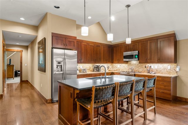 600 Columbine Road 5310 photo 10