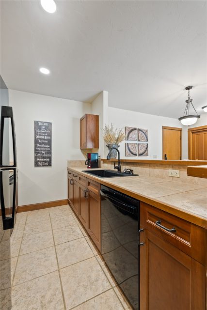 22787 Us Highway 6 209 photo 16