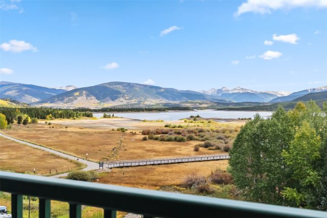 Condo in Towers At Lakepoint Condos, Frisco, CO — photo 1 (MLS S1062531)