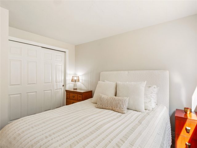 304 S High Street 3s photo 15