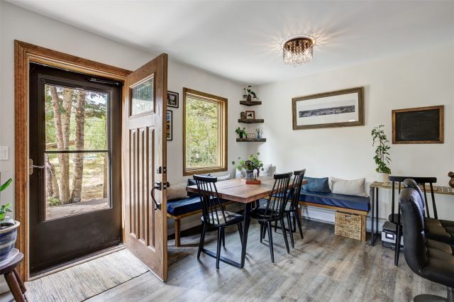 128 Willow Lane photo 8