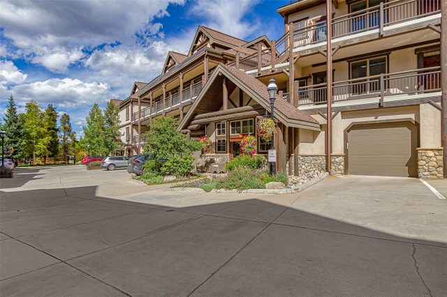 Condo in Corral At Breckenridge, Breckenridge — photo 4 Condo in Corral At Breckenridge, Breckenridge, CO — photo 4 (MLS S1062610)