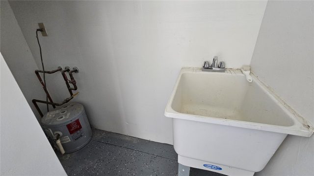 256 Annie Road A photo 11