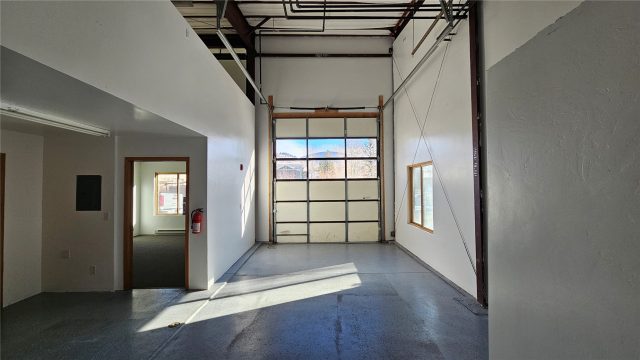 256 Annie Road A photo 2