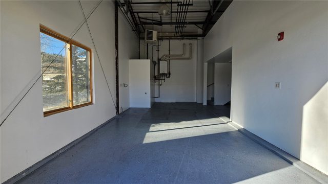 256 Annie Road A photo 3