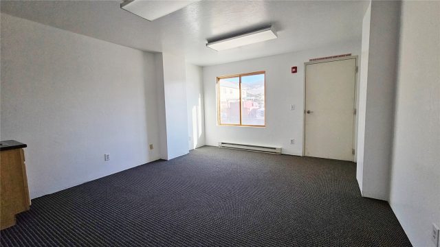 256 Annie Road A photo 8