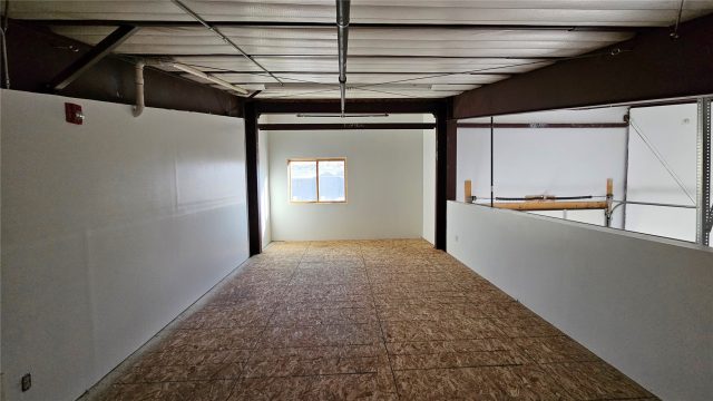 256 Annie Road A photo 9