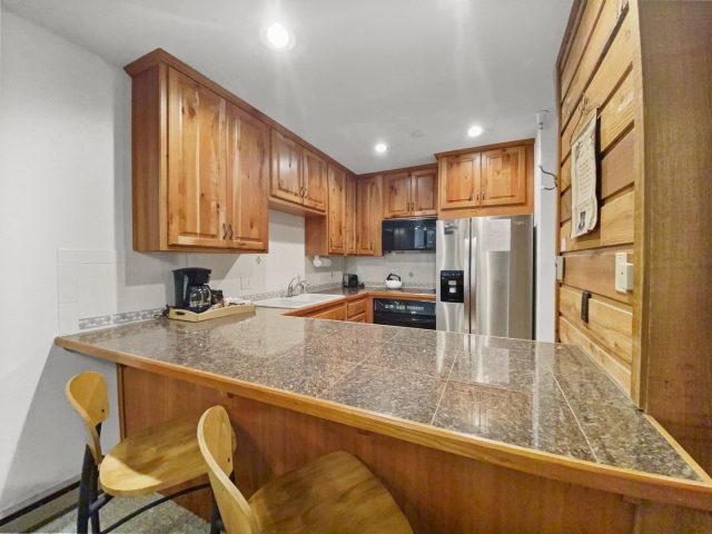 305 S Park Avenue 402 photo 11