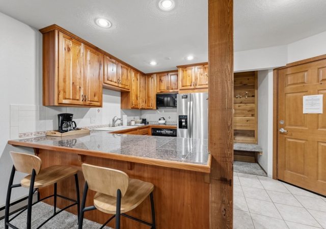 305 S Park Avenue 402 photo 12