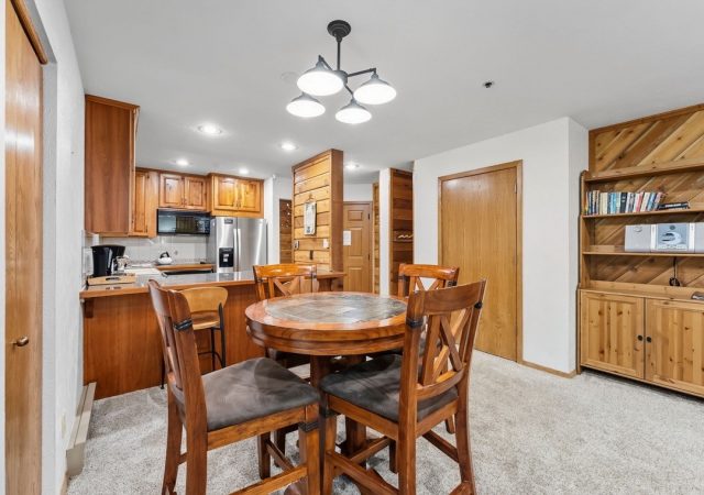305 S Park Avenue 402 photo 15