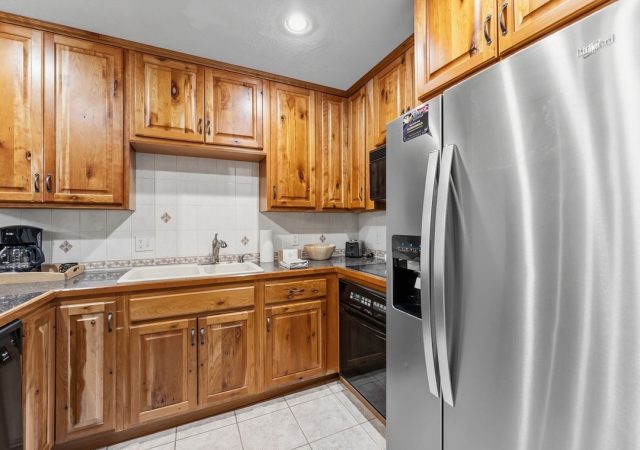 305 S Park Avenue 402 photo 18