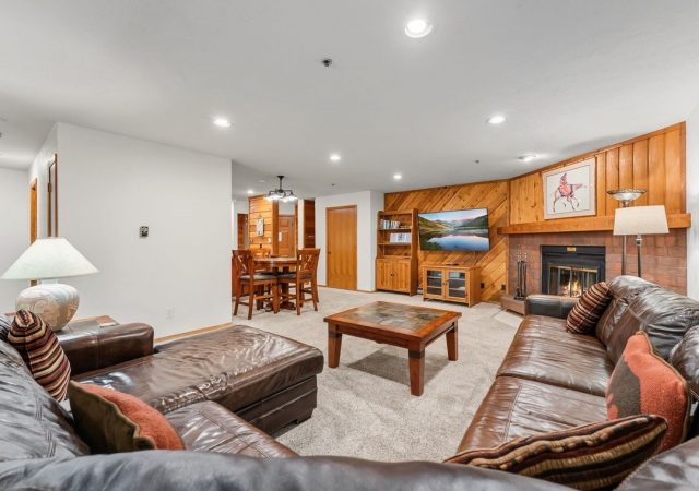 305 S Park Avenue 402 photo 9
