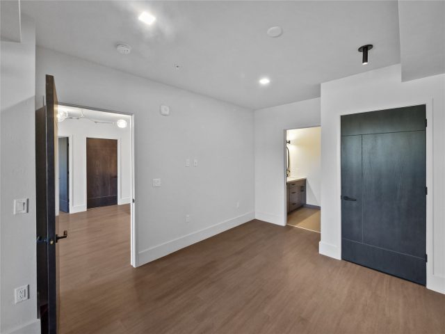 80 W Main Street 212 photo 24