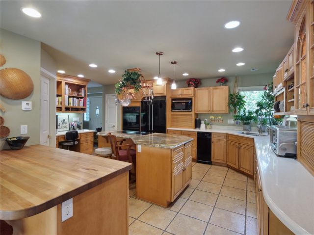 28 Sky Pilot Drive photo 17