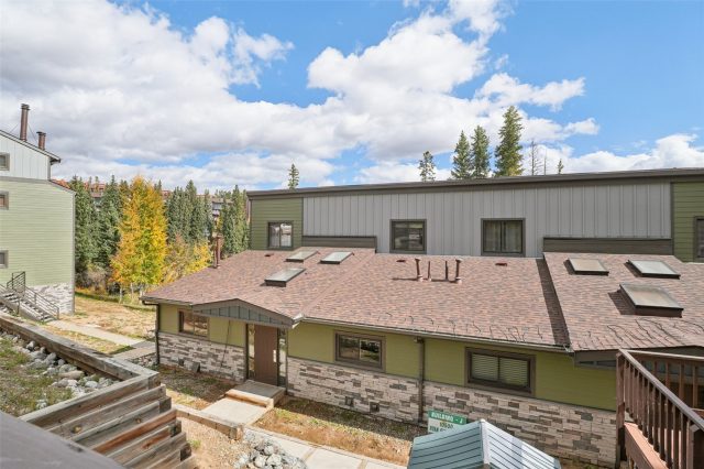Townhome in Buffalo Ridge Condo, Silverthorne, CO — photo 1 (MLS S1063798)