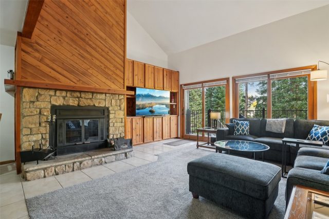 Townhome in Buffalo Ridge Condo, Silverthorne, CO — photo 6 (MLS S1063798)
