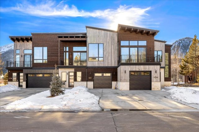 Townhome in Lakepoint At Frisco Sub, Frisco, CO — photo 1 (MLS S1063840)