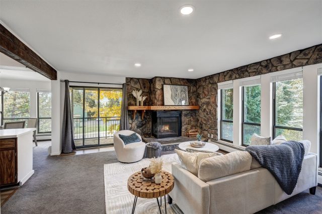112 E La Bonte Street 208, Dillon, CO — main photo