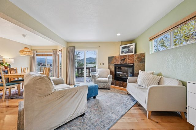 1109 Royal Coachman Boulevard photo 11