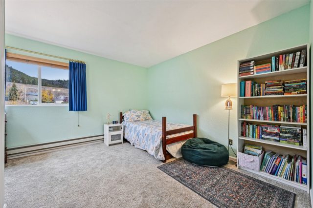 1109 Royal Coachman Boulevard photo 25