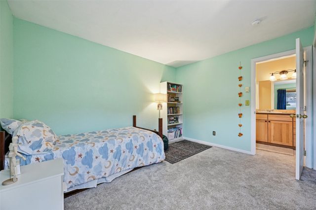 1109 Royal Coachman Boulevard photo 26