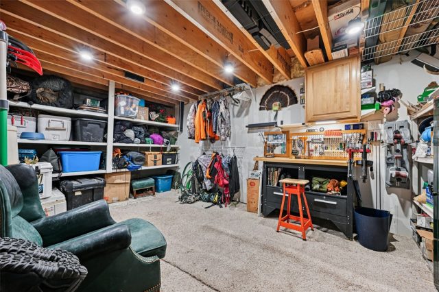 1109 Royal Coachman Boulevard photo 36