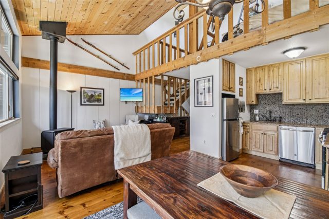 Townhome in Woodglen Condo, Breckenridge, CO — photo 6 (MLS S1063928)