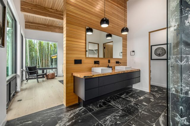 735 Gold King Way photo 16