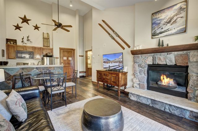 Condo in Arapahoe Lodge Condo, Keystone, CO — photo 1 (MLS S1064036)