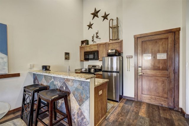 Condo in Arapahoe Lodge Condo, Keystone, CO — photo 5 (MLS S1064036)