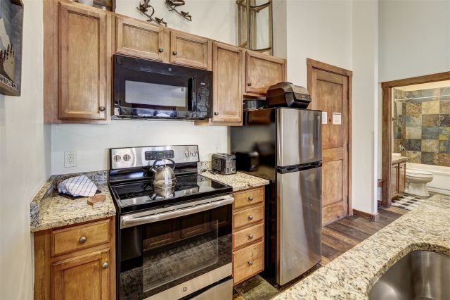 Condo in Arapahoe Lodge Condo, Keystone, CO — photo 6 (MLS S1064036)