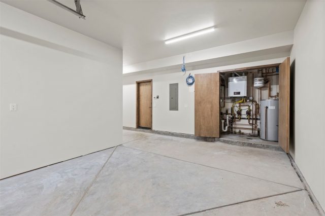 203 N Ridge Street B photo 39