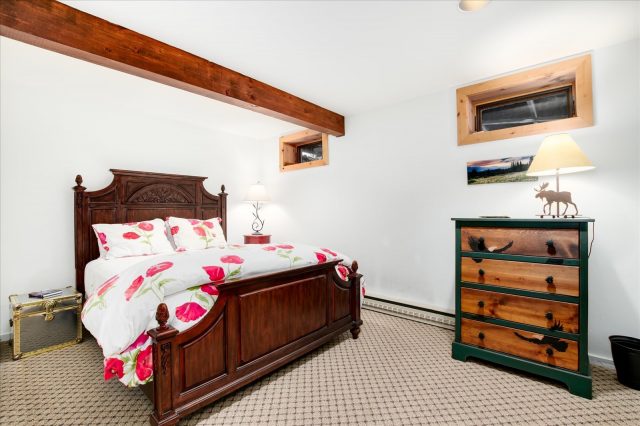 522 Wellington Road photo 35