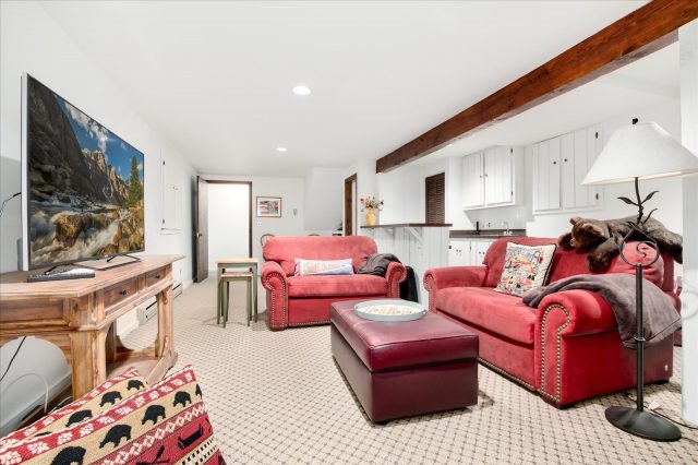 522 Wellington Road photo 38
