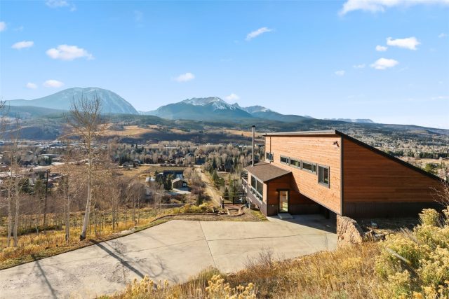 Home in High Country Tracts Sub, Silverthorne, CO — photo 1 (MLS S1064118)