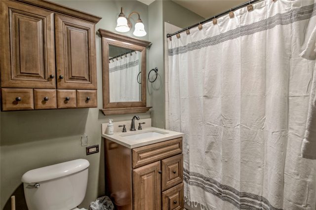 100 Dercum Square 8380 photo 11