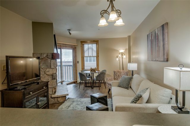 100 Dercum Square 8380 photo 16