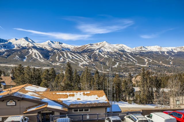 Condo in Gold Point Condo, Breckenridge — photo 5 Condo in Gold Point Condo, Breckenridge, CO — photo 5 (MLS S1064235)