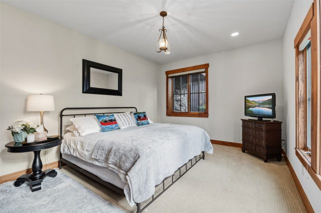 62 Goldenview Drive photo 27