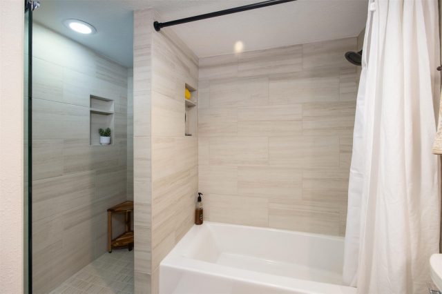 176 E La Bonte Street 306 photo 16