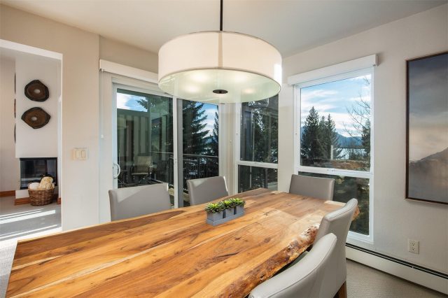 176 E La Bonte Street 306 photo 2