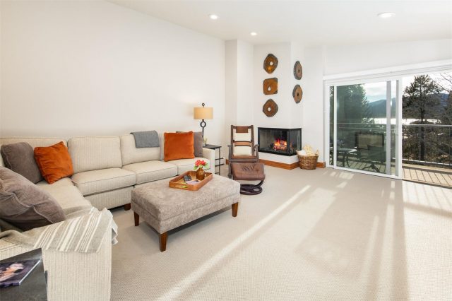 176 E La Bonte Street 306 photo 4