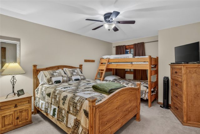 325 Four Oclock Road D205 photo 22