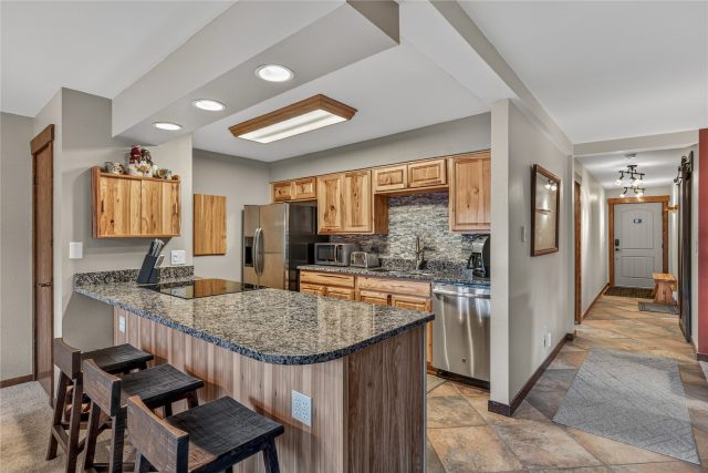 Condo in Park Place Condo, Breckenridge, CO — photo 6 (MLS S1064270)